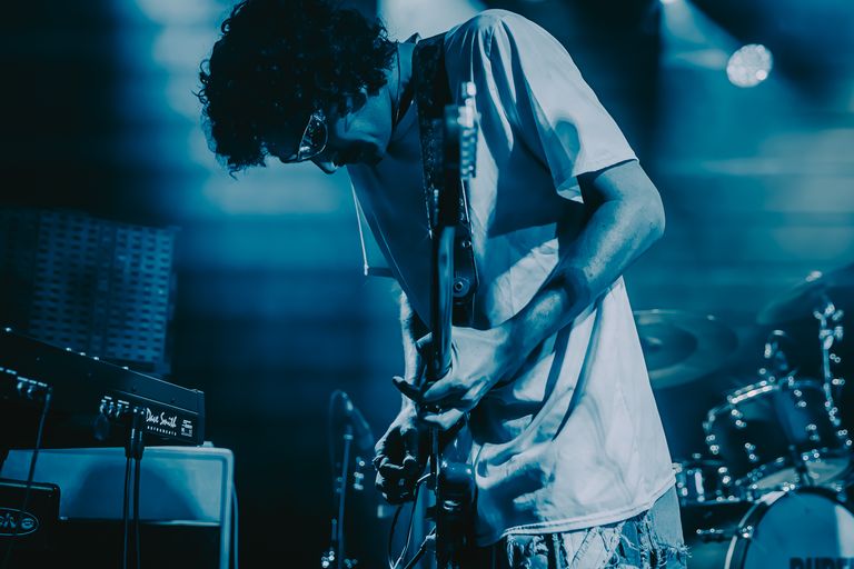 Selve performing live at The Gov in Adelaide 